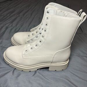 No Boundaries Women's Combat Boot Brand New‎ Size 6 1/2 W